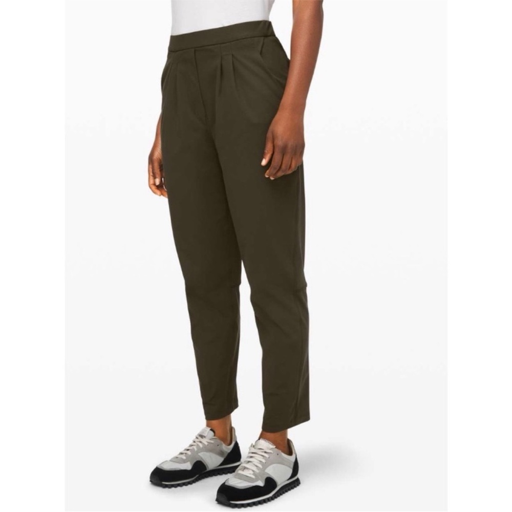 Lululemon Essential Pleated High Rise Trouser dark olive size 4 tapered leg